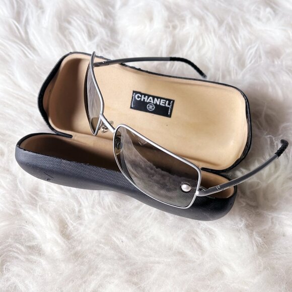 Vintage Chanel Pearl Lens Charm Quilted Accent Wire Frame Sunglasses RAR - Picture 2 of 7